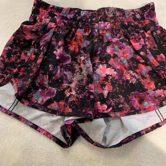 Lululemon Women’s shorts size 6 - Picture 1 of 5